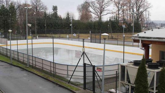 Otwiera się lodowisko w Jedliczu. Niebawem Ice Disco