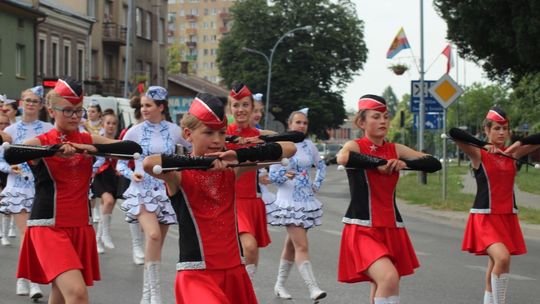 Parada Mażoretek i Miejskiej Orkiestry Dętej przeszła ulicami miasta