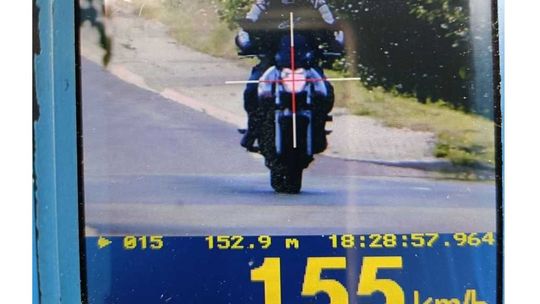 Pędził przez Nowy Żmigród 155 km/h. To niejedyny pirat drogowy zatrzymany w weekend