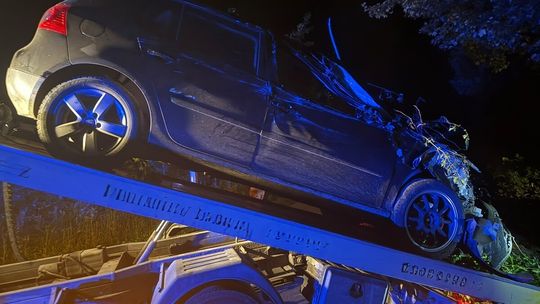 Pijana 35-latka rozbiła Volkswagena. Miała blisko 2 promile alkoholu