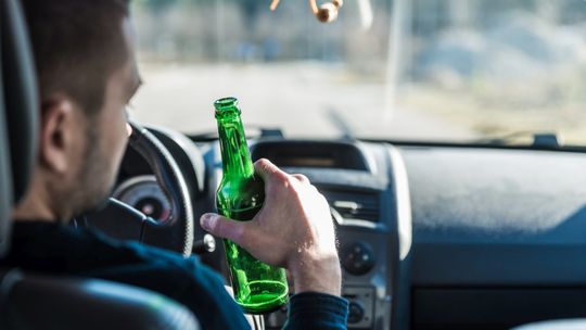 Pijani kierowcy. Wielu Polaków nadal daje na to przyzwolenie