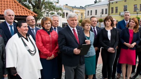 Piotr Przytocki wystartuje w wyborach na prezydenta Krosna. Przedstawiono kandydatów do Rady Miasta