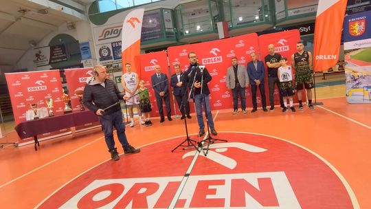 PKN Orlen sponsorem strategicznym koszykarzy Miasta Szkła na kolejne dwa lata