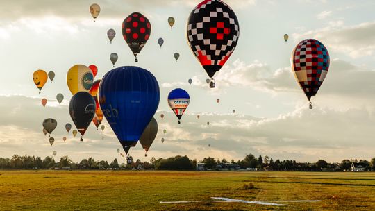 Po dwóch dniach przerwy balony znów pojawiły się nad Krosnem [ZDJĘCIA]