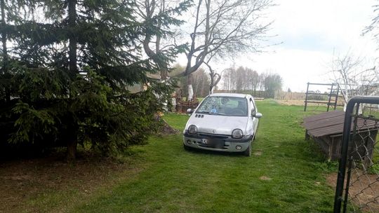 Po raz kolejny za kierownicą mimo zakazu. 27-latek próbował uciekać przed policją