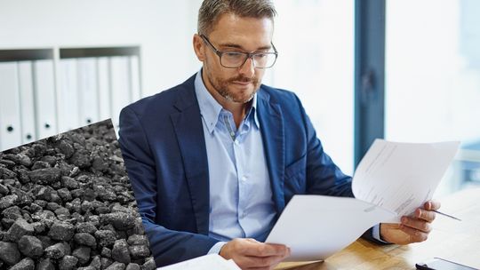 Po weryfikacji wniosków o dodatek węglowy, niektórzy zapłacą karę za śmieci