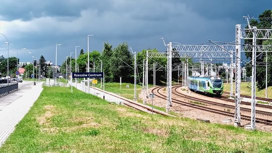 Pociągiem na lotnisko Rzeszów-Jasionka