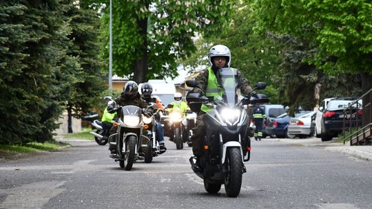 Podkarpaccy terytorialsi wyruszyli na II Rajd Motocyklowy Weteranów. Odwiedzą groby poległych kolegów