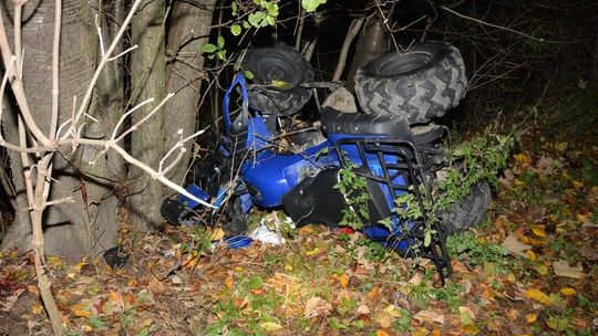 Podróżowali quadem bez kasków - mieli wypadek. 18-latka walczy o życie