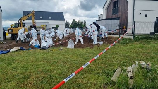 Policja zakończyła działania w Lutoryżu po ujawnieniu ludzkich płodów