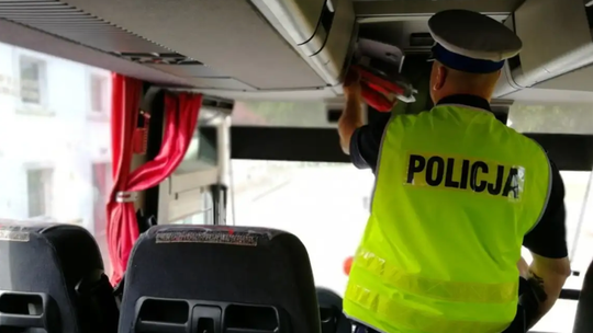 Policja zapowiada wzmożone kontrole autobusów przed feriami zimowymi