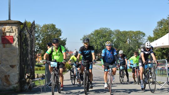 Policjanci pokonali 100 km podczas rajdu "Od Michała do Michała"