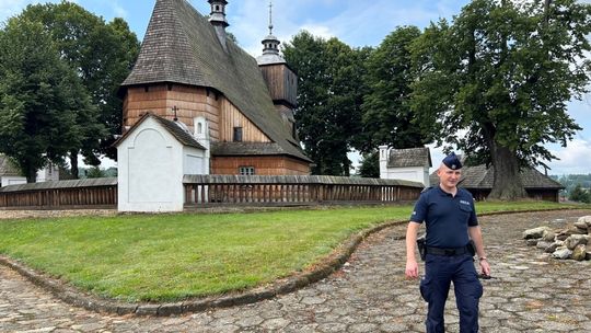 Policjanci pomogli belgijskim turystom