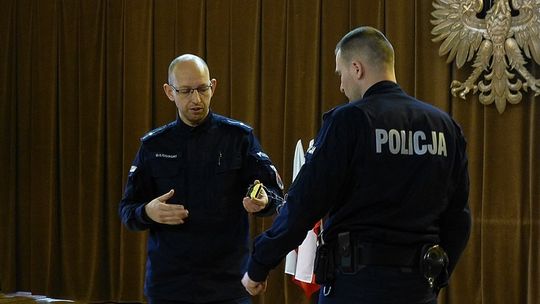 Policjanci szkolili się z obsługi paralizatorów