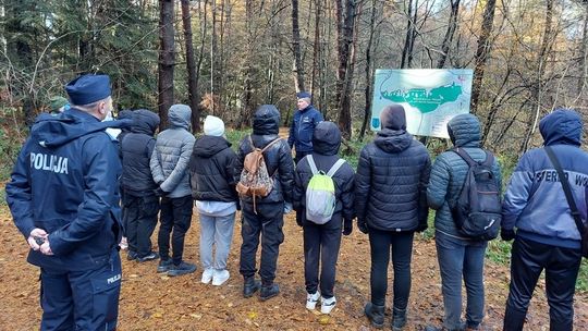 Ćwiczenia policjantów w Czarnorzekach. Wsparli ich studenci PANS Krosno