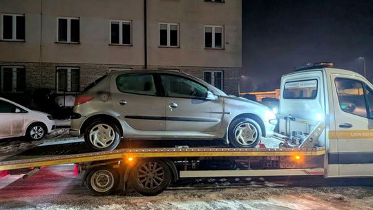 Policyjna kontrola tuż przy komendzie. 20-letni kierowca pod wpływem narkotyków