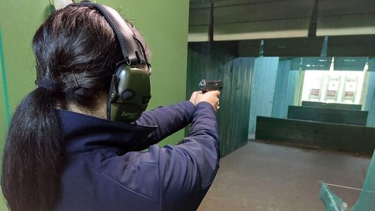 Policyjne zmagania na strzelnicy