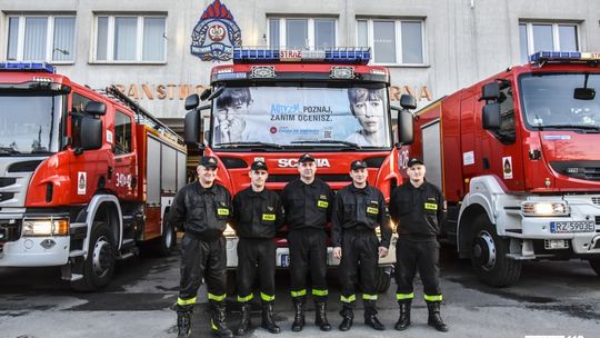 Polska na Niebiesko: Służby przyłączyły się do akcji