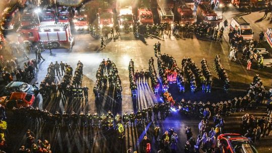 Pomoc dla chorej Hani! Rekordowa Strażacka Jazda Nocą!