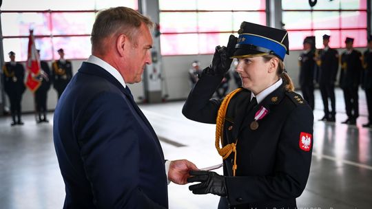 Ponad 140 strażaków z Podkarpacia odznaczonych i awansowanych