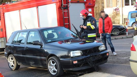 Popołudniowe zdarzenia na drogach Krosna i Korczyny