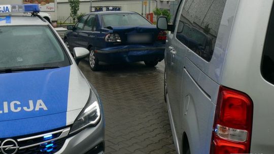 Poranna kolizja w Rymanowie na ul. Sanockiej obok Orlenu