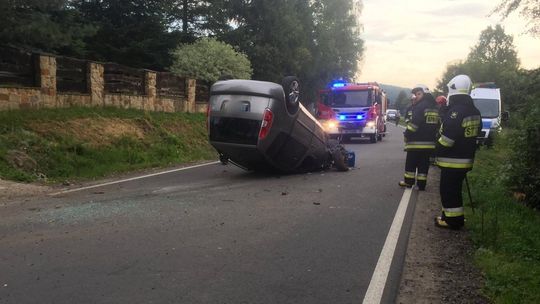 Poranne dachowanie w Wietrznie. Interweniowały służby