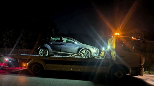 Posada Górna: 74-latek wjechał fordem do rowu. Był pijany