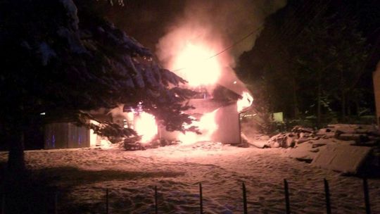 POSADA GÓRNA: Pożar budynku. 5 lat temu był tam wybuch gazu