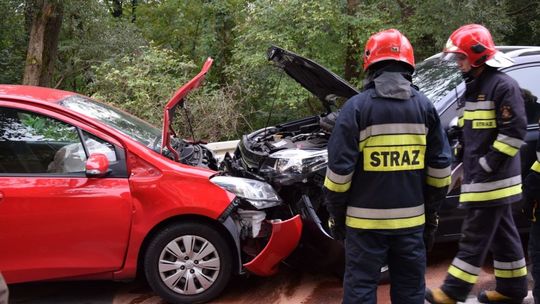 POSADA GÓRNA: Zderzenie trzech samochodów na głównej drodze