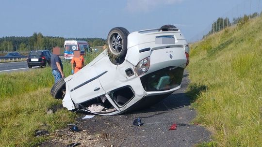 Pościg na S19 zakończony dachowaniem. Kierowca uzyskał 239 punktów karnych