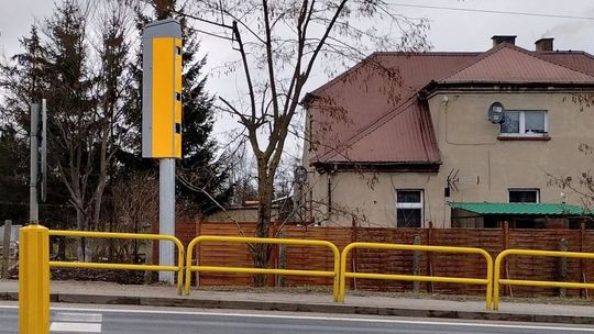 Postrach kierowców: supernowoczesne fotoradary na drogach [LISTA LOKALIZACJI]