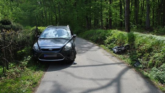 POTOK: 15-latka na skuterze wjechała w Forda
