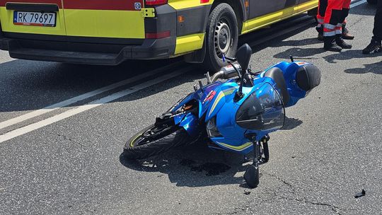 Potok. Zderzenie motocyklisty z samochodem osobowym na DK28
