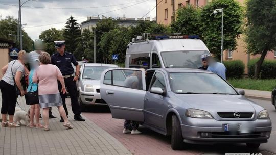 Potrącenie dziewczynki na Naftowej. Na szczęście obeszło się na strachu
