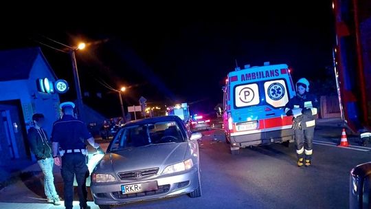 Potrącenie mężczyzny na ul. Krośnieńskiej w Miejscu Piastowym [AKTUALIZACJA]