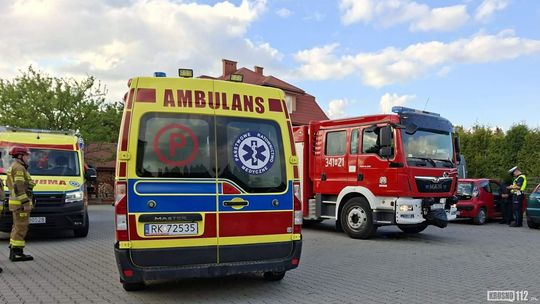 Potrącenie na parkingu przed kościołem w Łężanach