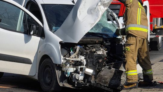 Poważny wypadek na DK28 w Jaśle. Zablokowana droga Krosno-Jasło-Gorlice