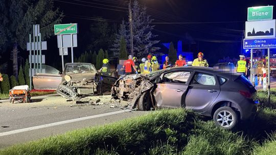 Poważny wypadek na DW886 między Starą Wsią a Bliznem