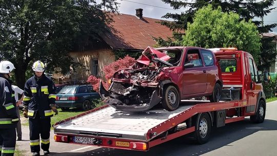 Poważny wypadek w Haczowie. Śmigłowiec ratunkowy w akcji