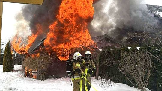 Pożar budynków gospodarczych w Odrzykoniu [WIDEO]
