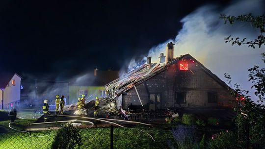 Pożar budynku gastronomicznego. Akcja trwała wiele godzin, duże straty