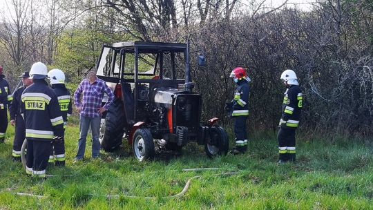 Pożar ciągnika rolniczego w Łączkach Jagiellońskich
