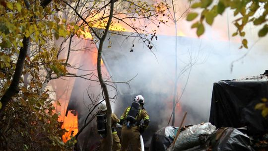 Pożar drewnianego budynku w miejscowości Długie