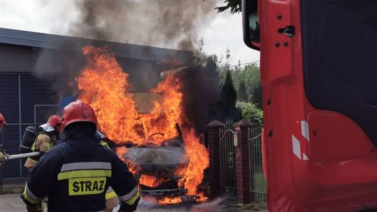 ? Pożar przy ul. Wieniawskiego. Spłonął samochód dostawczy