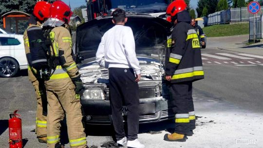 Pożar samochodu przy Łukasiewicza w Zręcinie