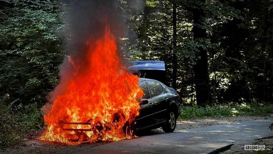 Pożar samochodu w okolicy Przymiarek