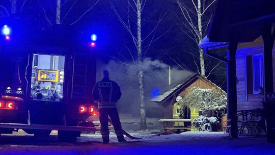 Pożar sauny w pobliżu budynku mieszkalnego