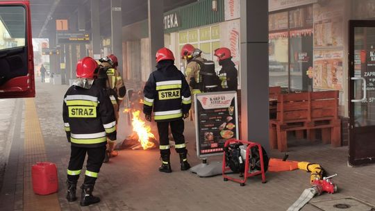 Pożar w barze z kebabem na krośnieńskim dworcu. Zapaliła się frytkownica