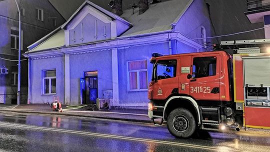 Pożar wewnątrz jednej z kamienic przy Piłsudskiego